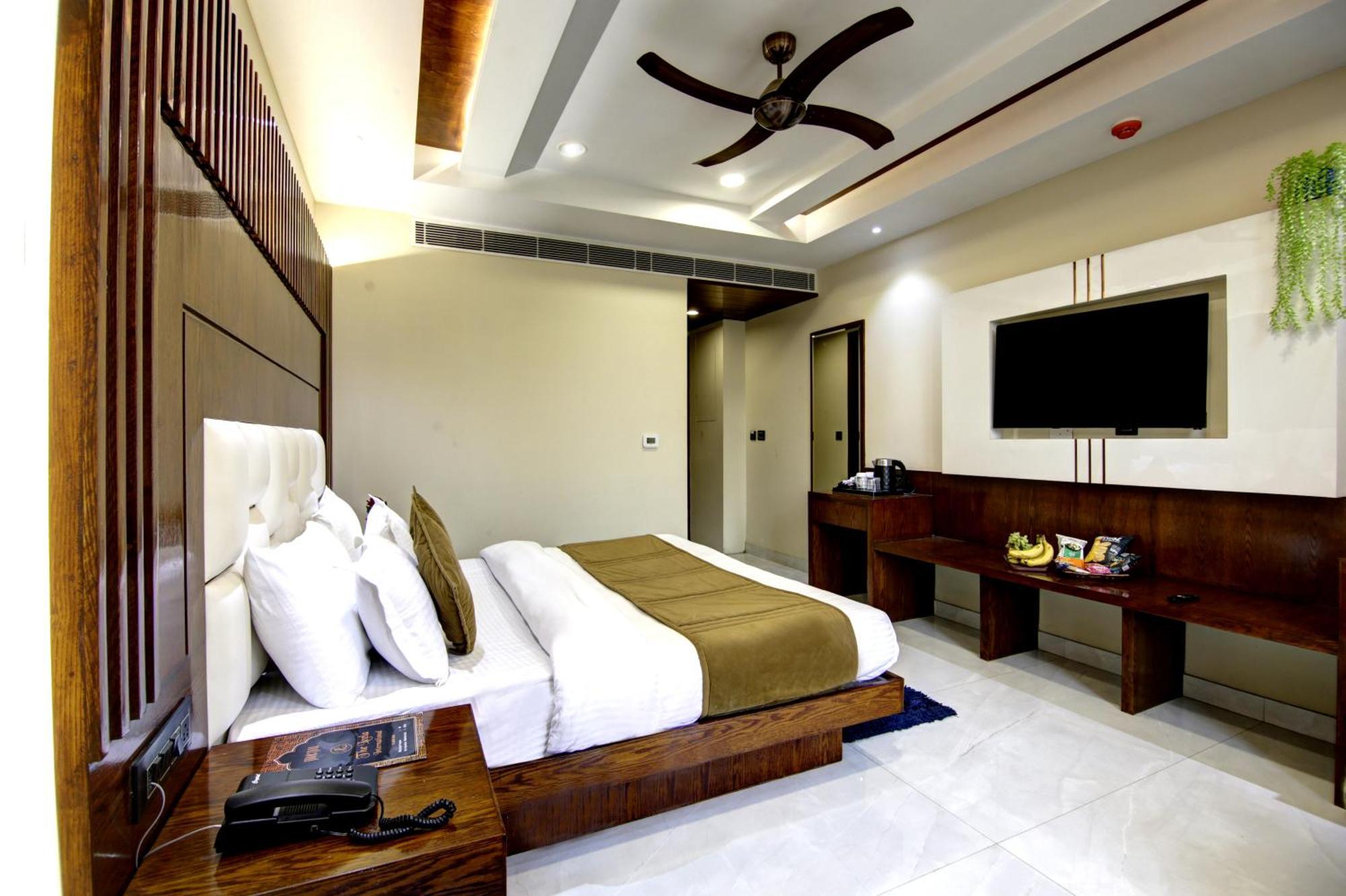 The Leena Interntional-traveller's Choice Winner 2025 Hotel 4*