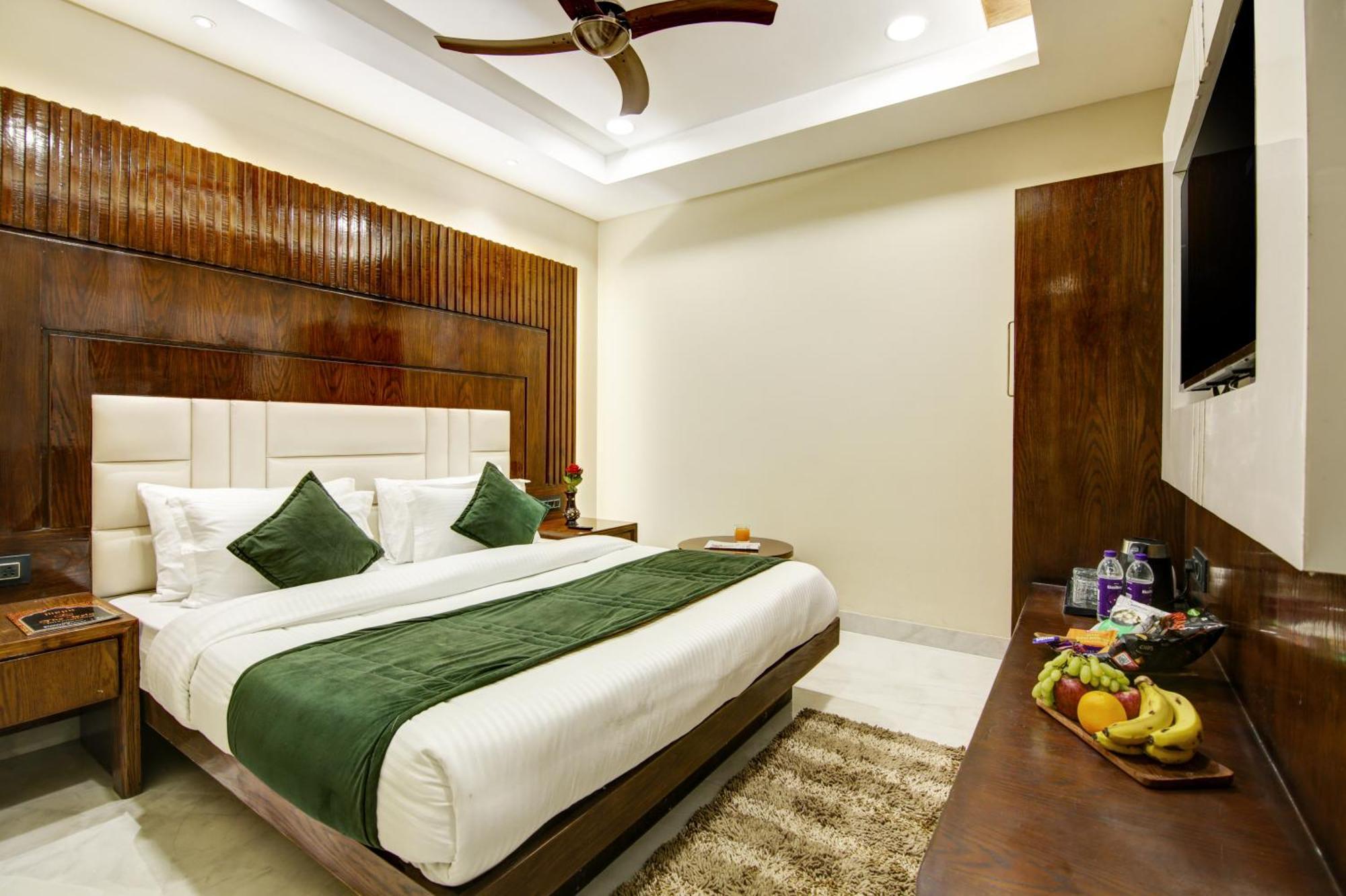 The Leena Interntional-traveller's Choice Winner 2025 New Delhi